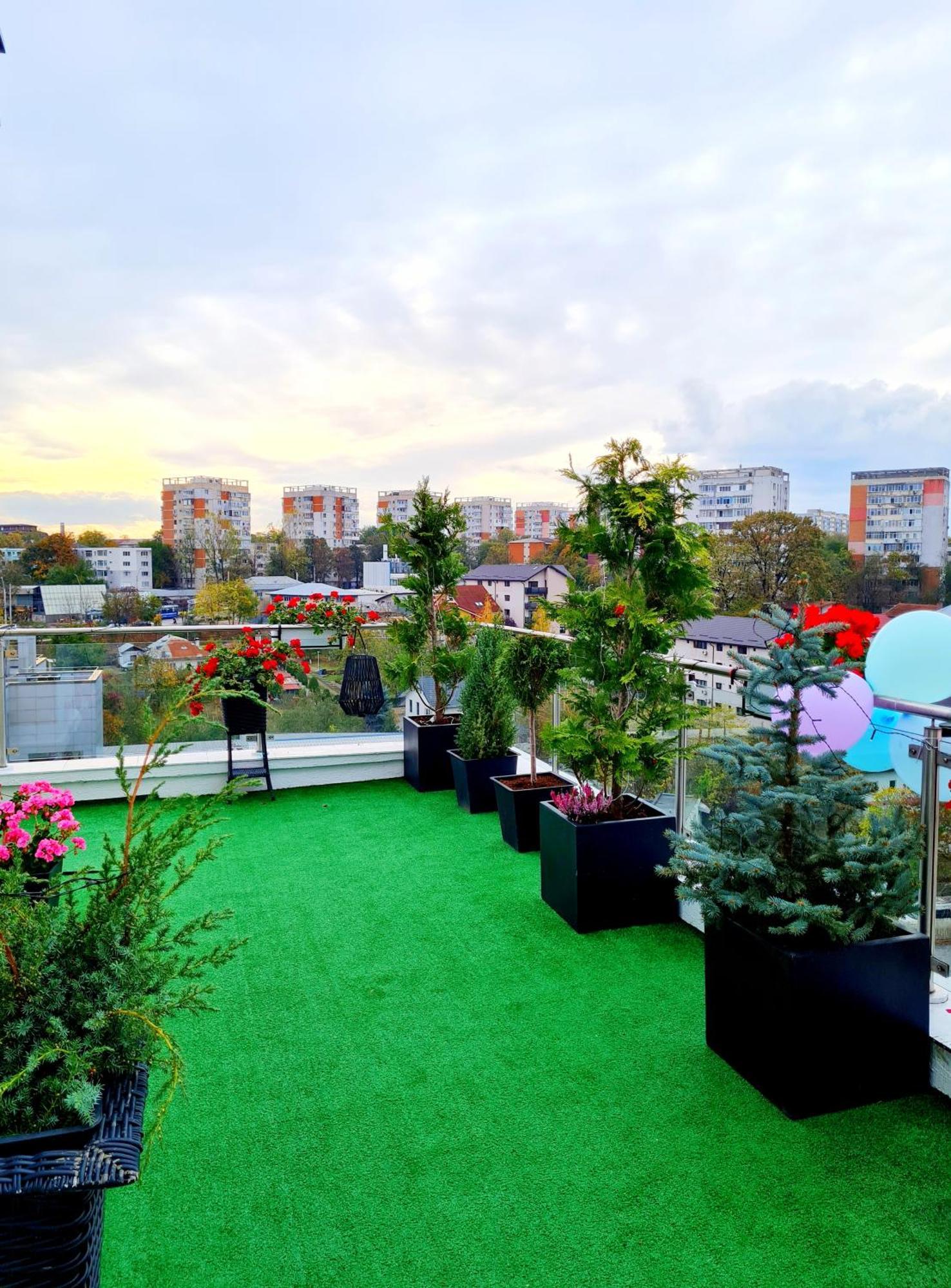 Penthouse Aeroport Iasi Apartment Exterior photo